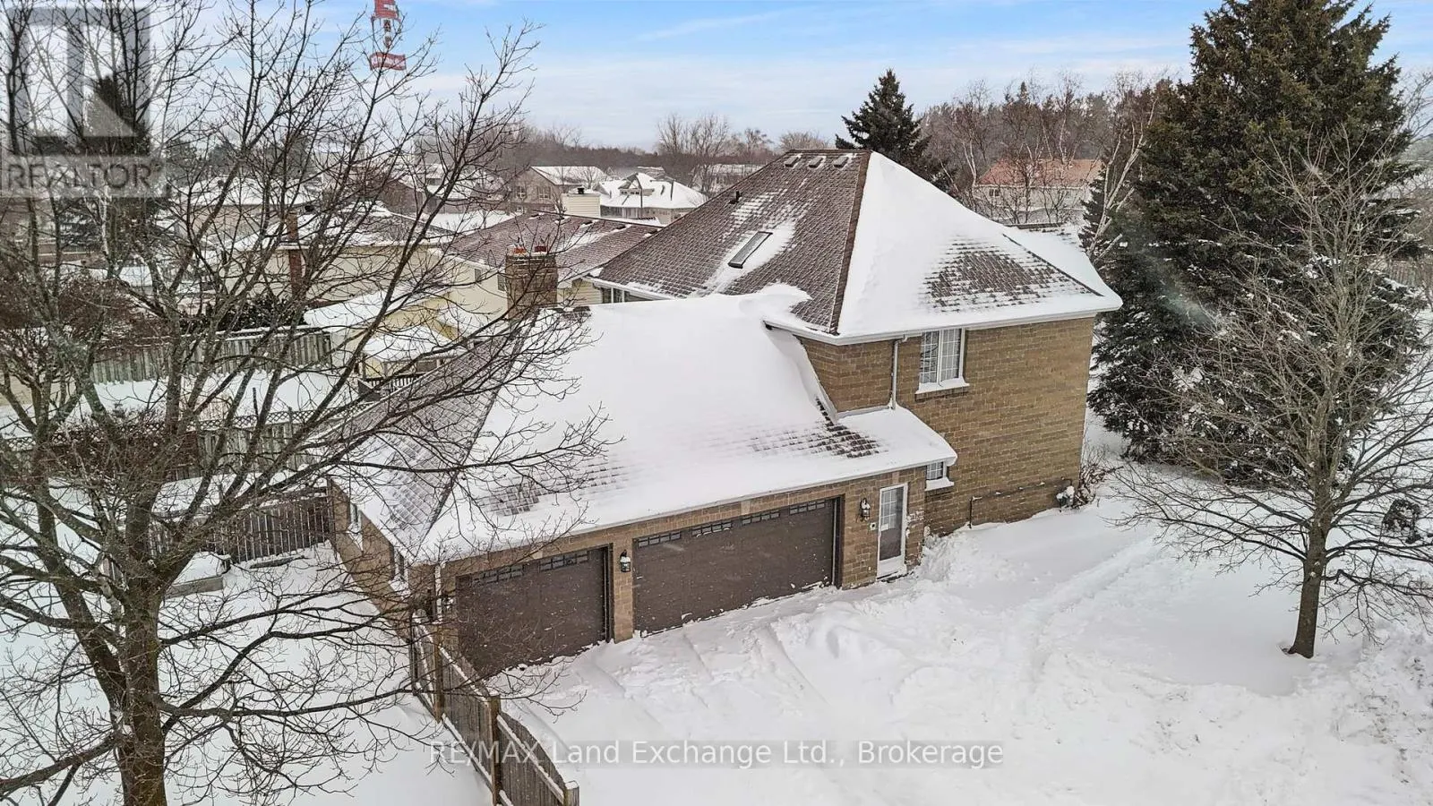 750 MCPHERSON CRESCENT