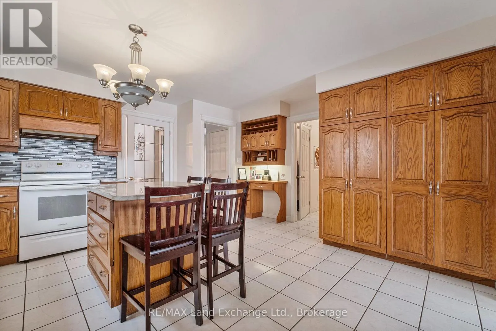 750 MCPHERSON CRESCENT