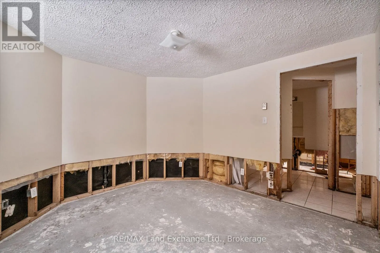 750 MCPHERSON CRESCENT