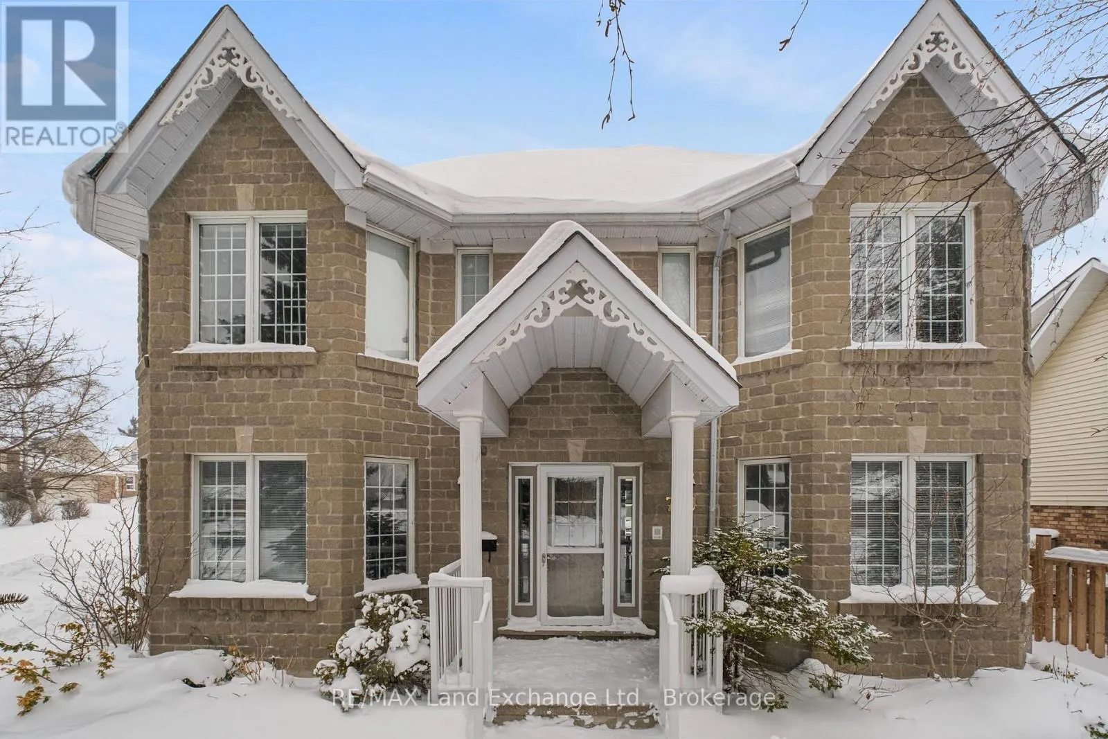 750 MCPHERSON CRESCENT