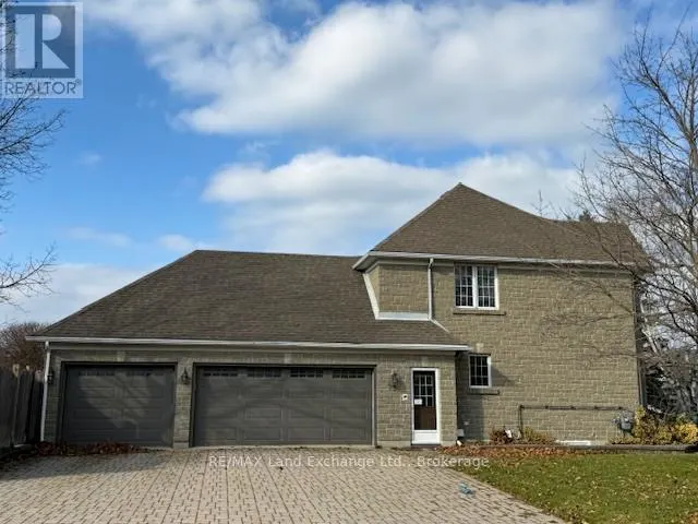 750 MCPHERSON CRESCENT