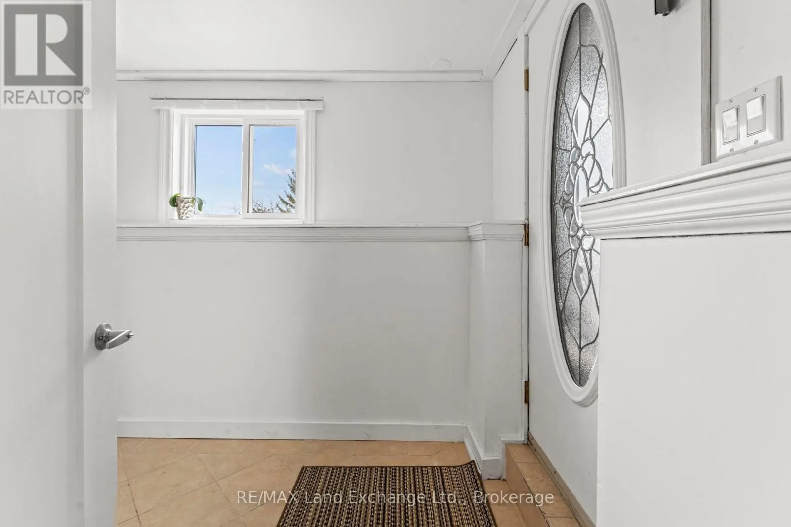 222 PENETANGORE ROW