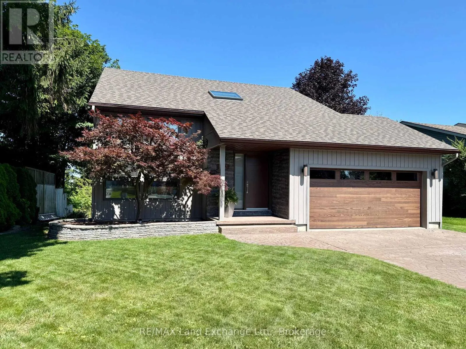 222 PENETANGORE ROW