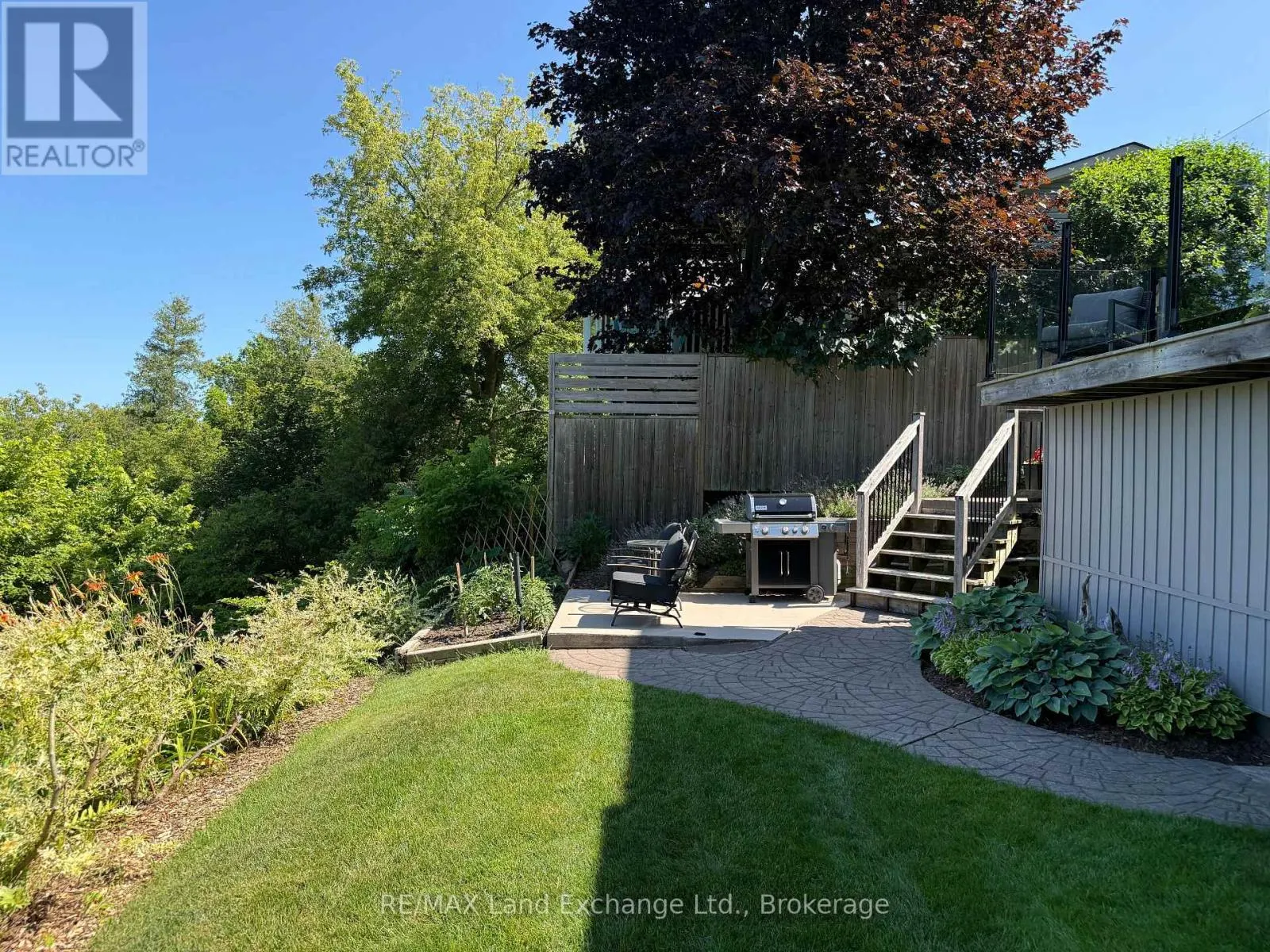 222 PENETANGORE ROW