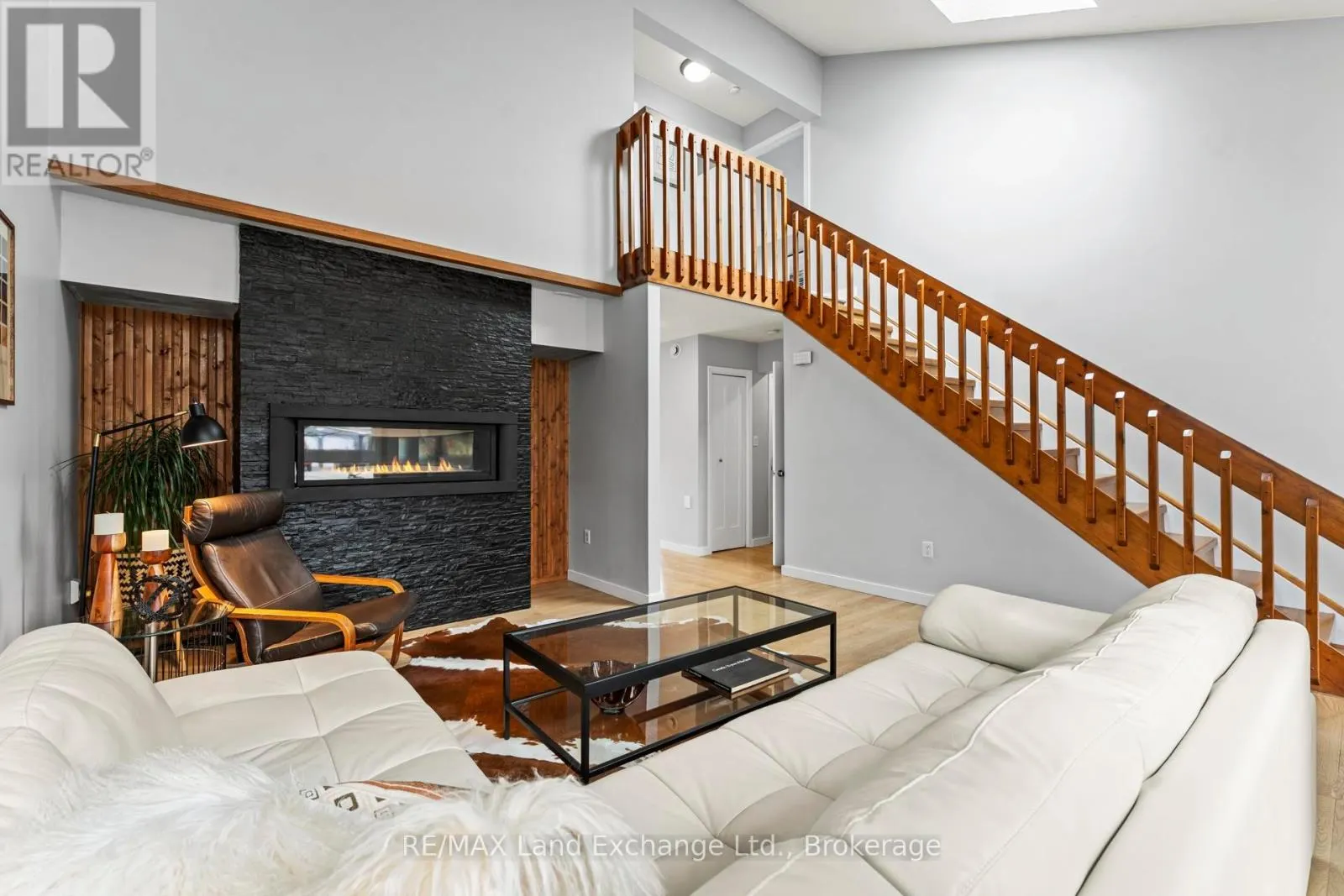 222 PENETANGORE ROW