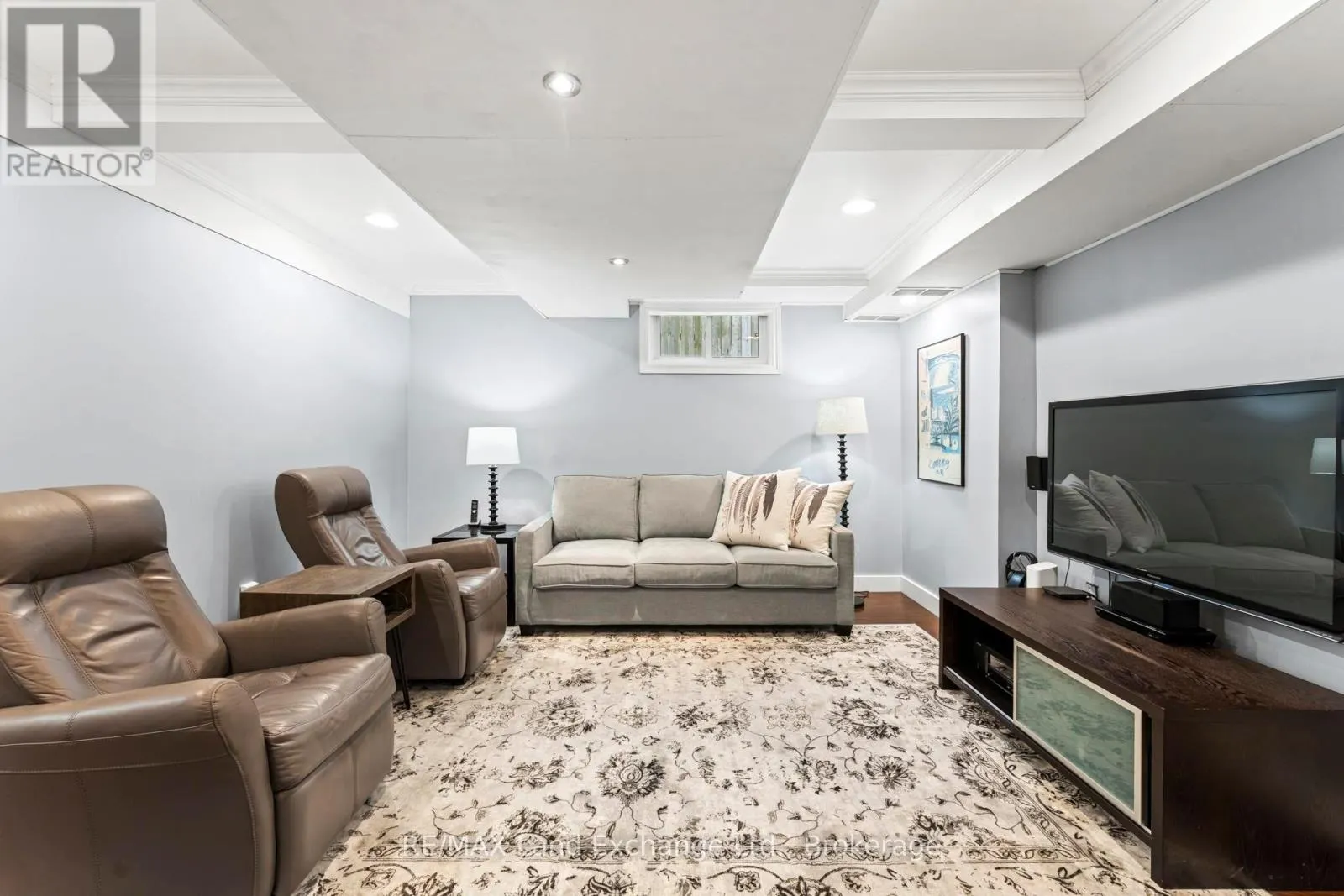 222 PENETANGORE ROW