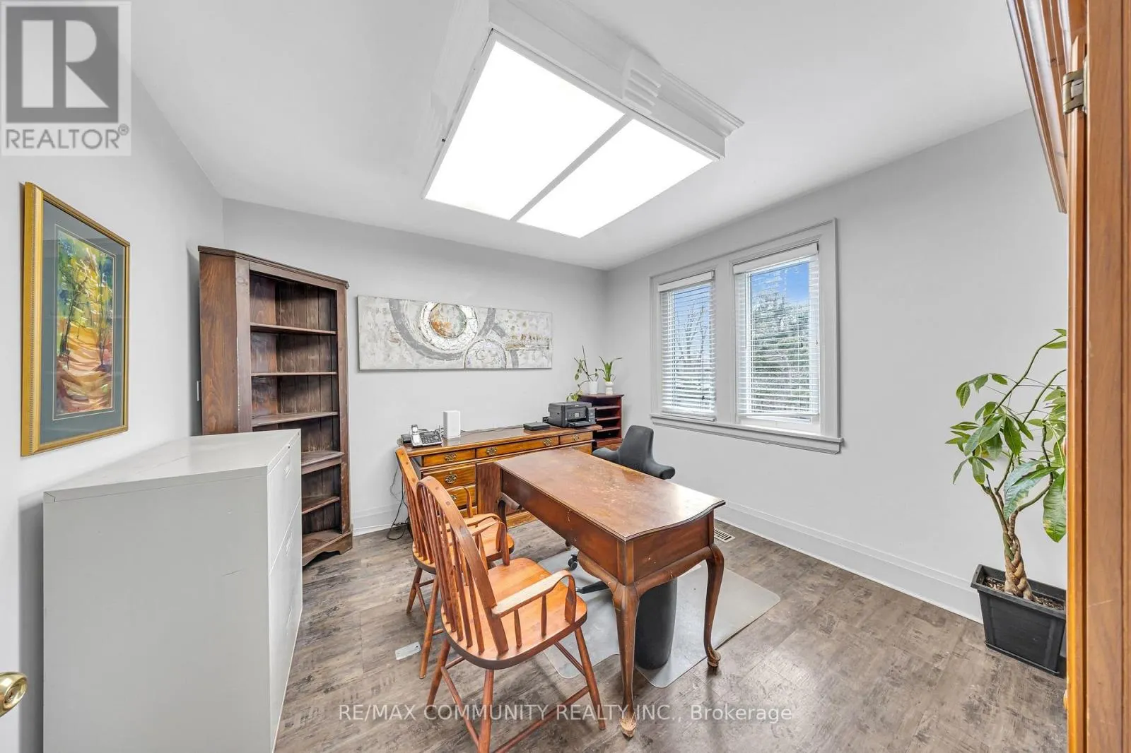 327 WOOLWICH STREET
