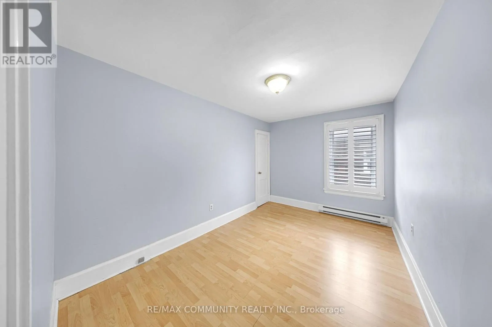 327 WOOLWICH STREET