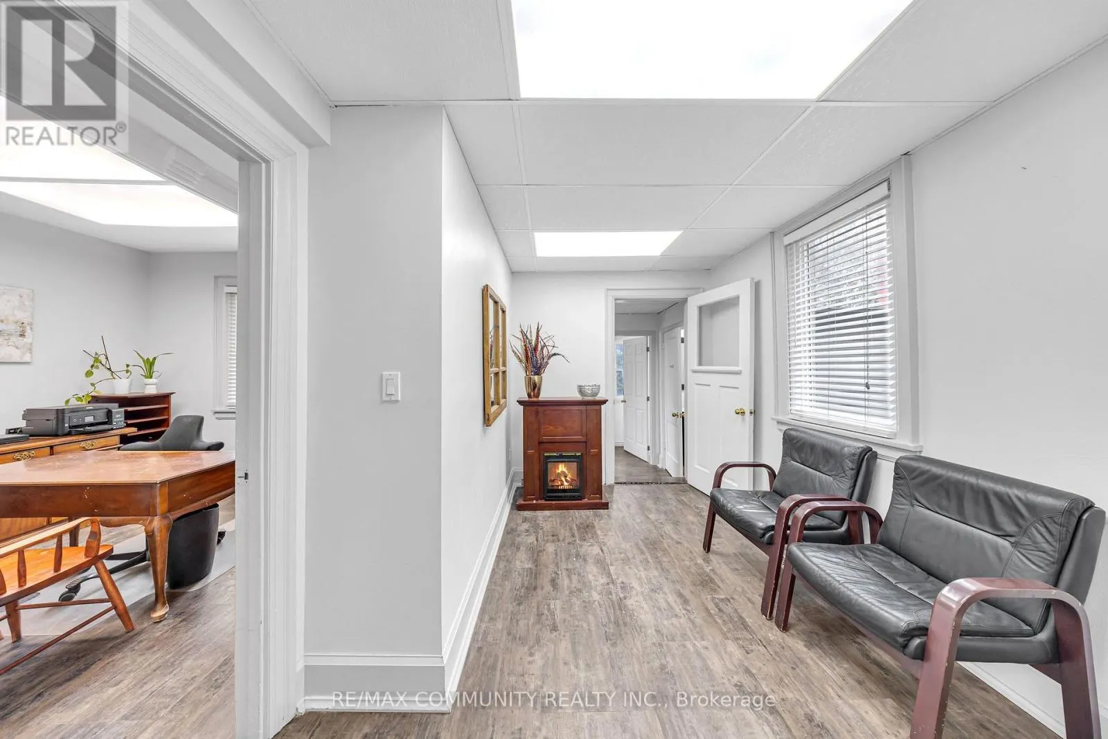 327 WOOLWICH STREET
