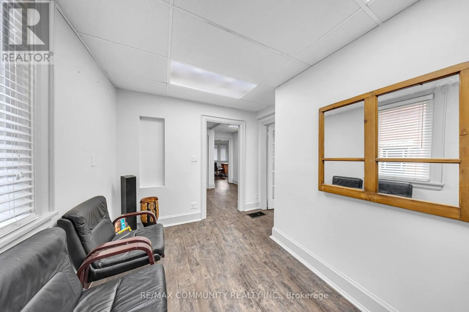 327 WOOLWICH STREET