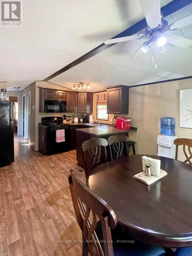 439 SPRINGWATER CRESCENT
