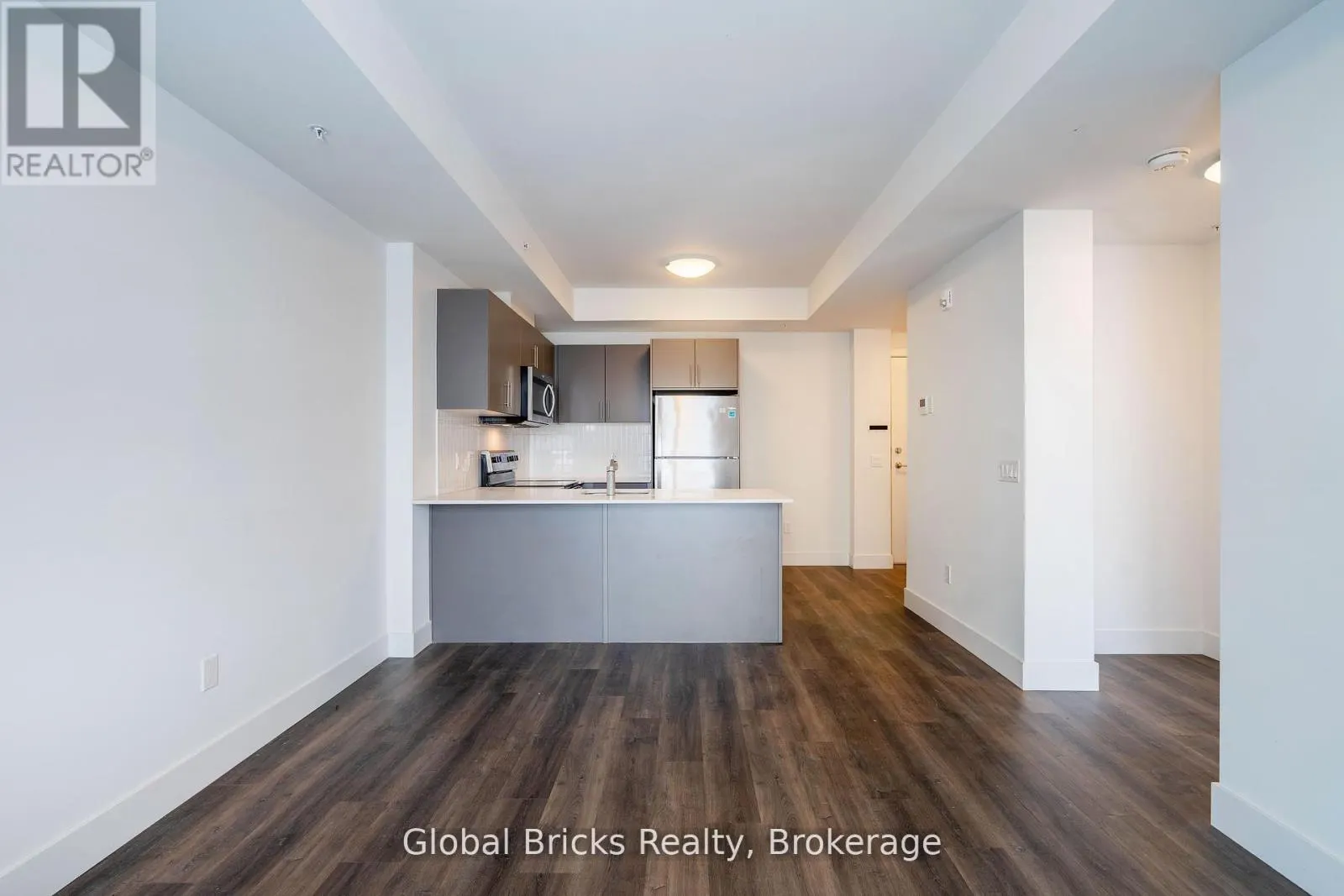 313 - 103 ROGER STREET