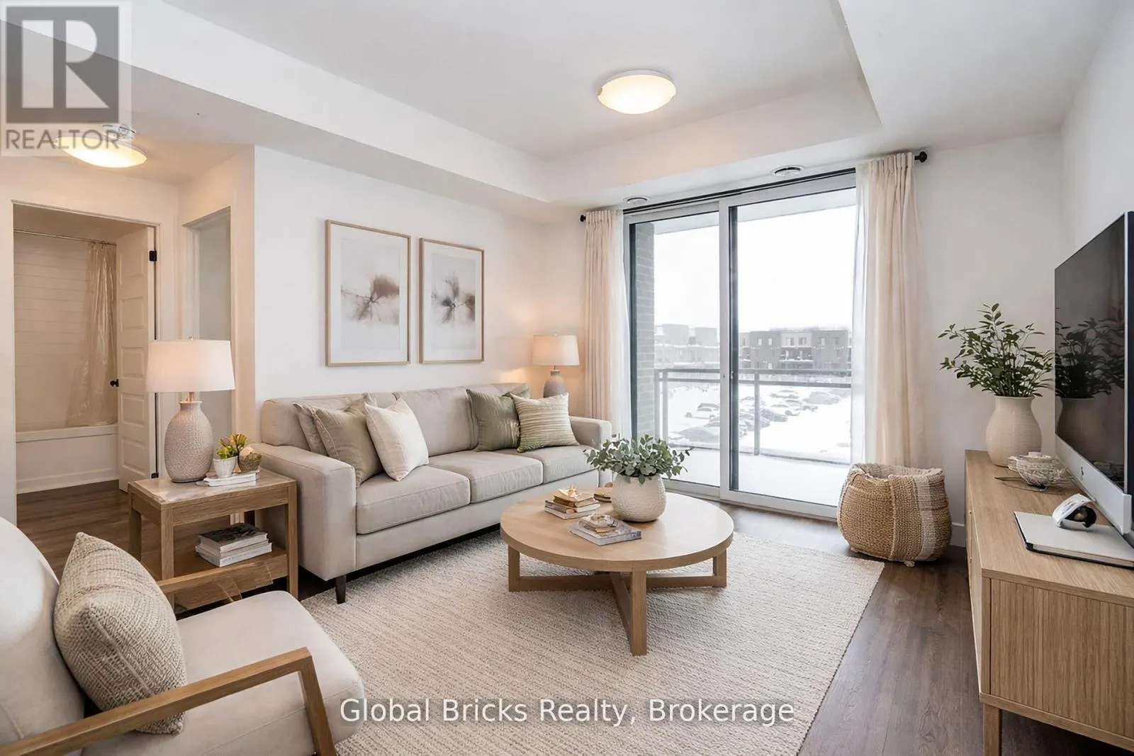 313 - 103 ROGER STREET