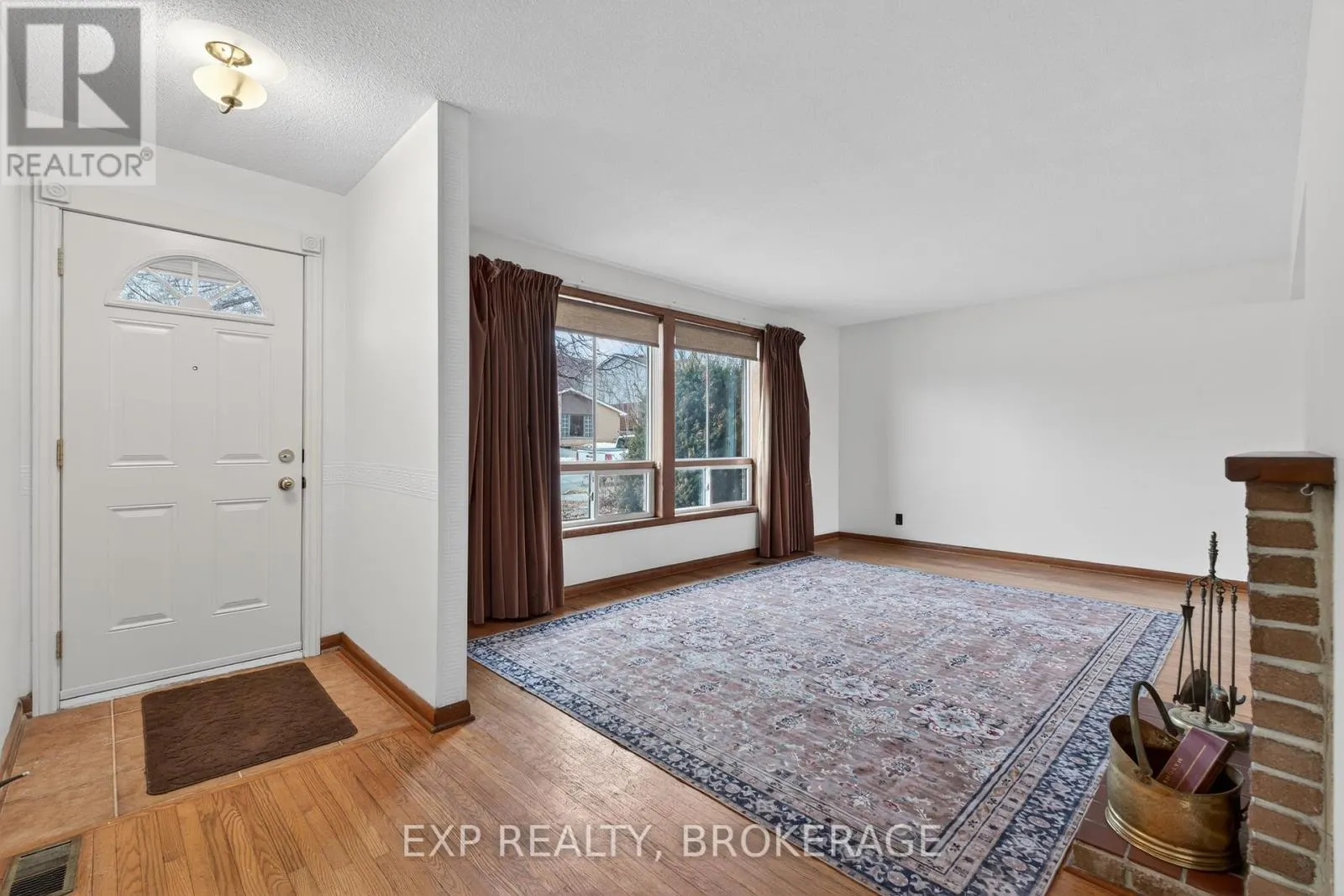 19 CONVAY CRESCENT