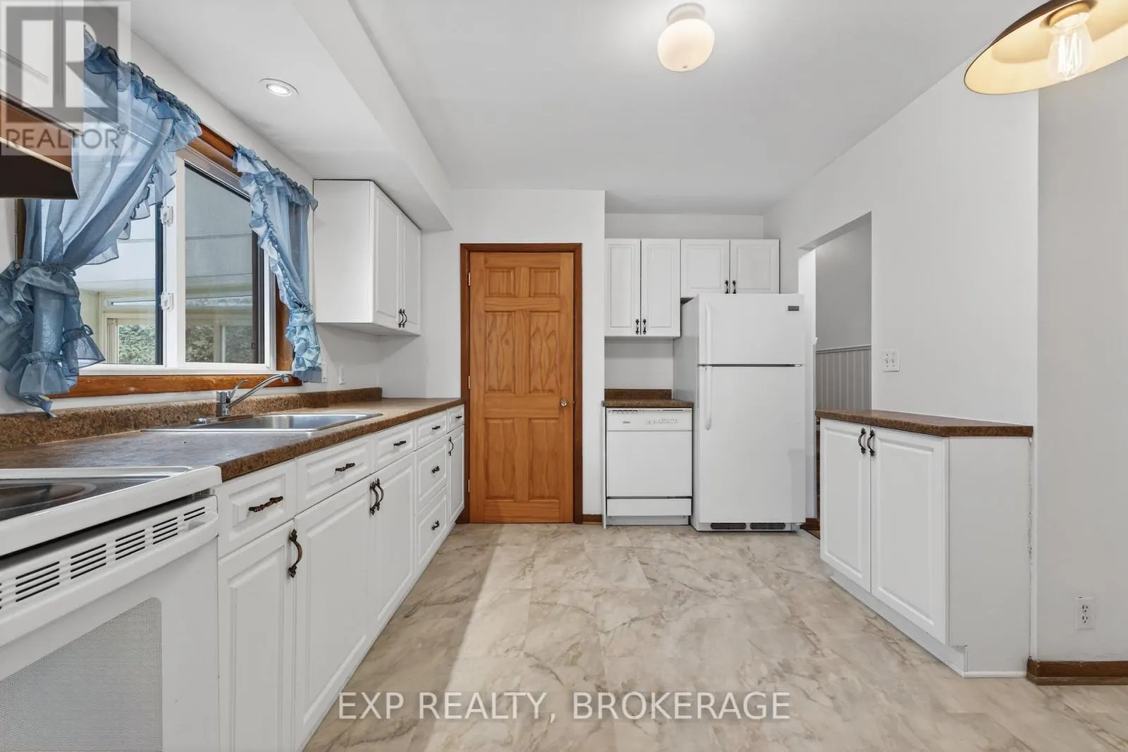 19 CONVAY CRESCENT