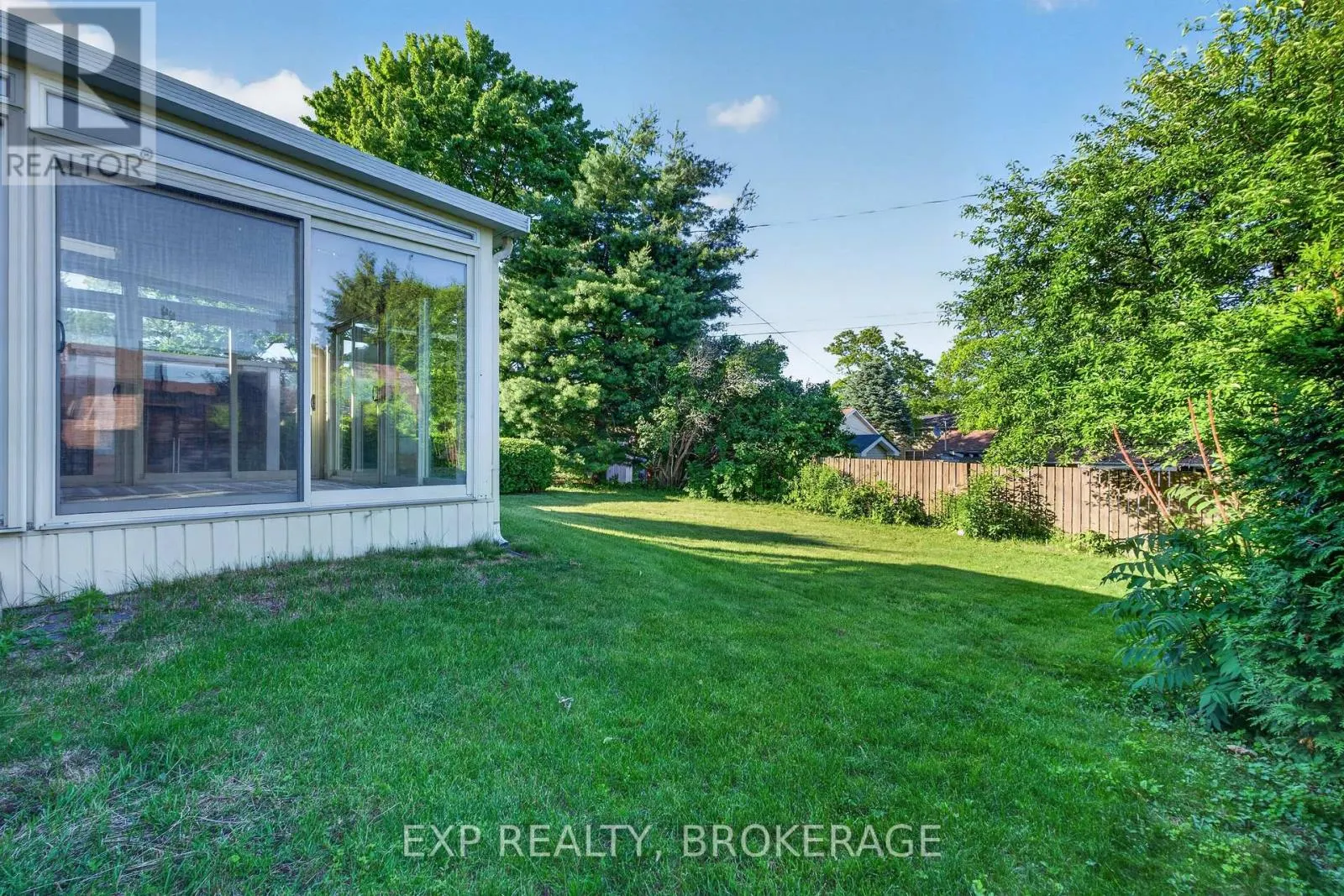 19 CONVAY CRESCENT