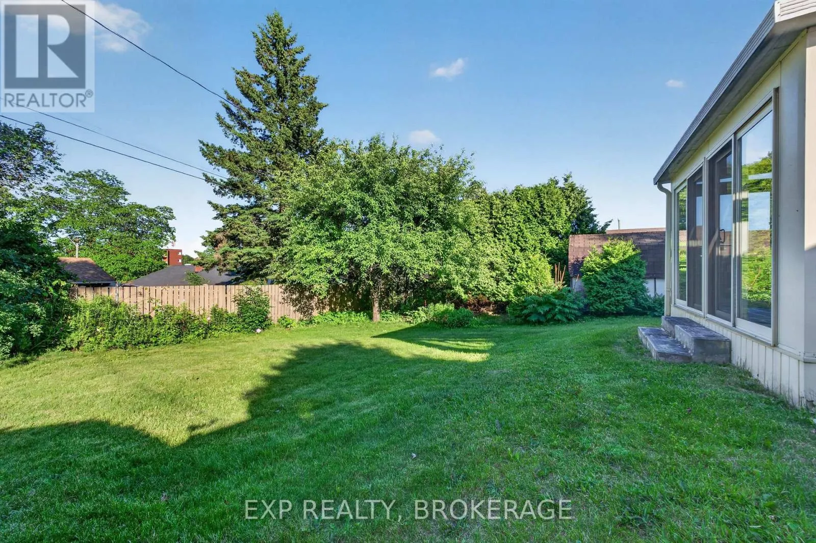 19 CONVAY CRESCENT