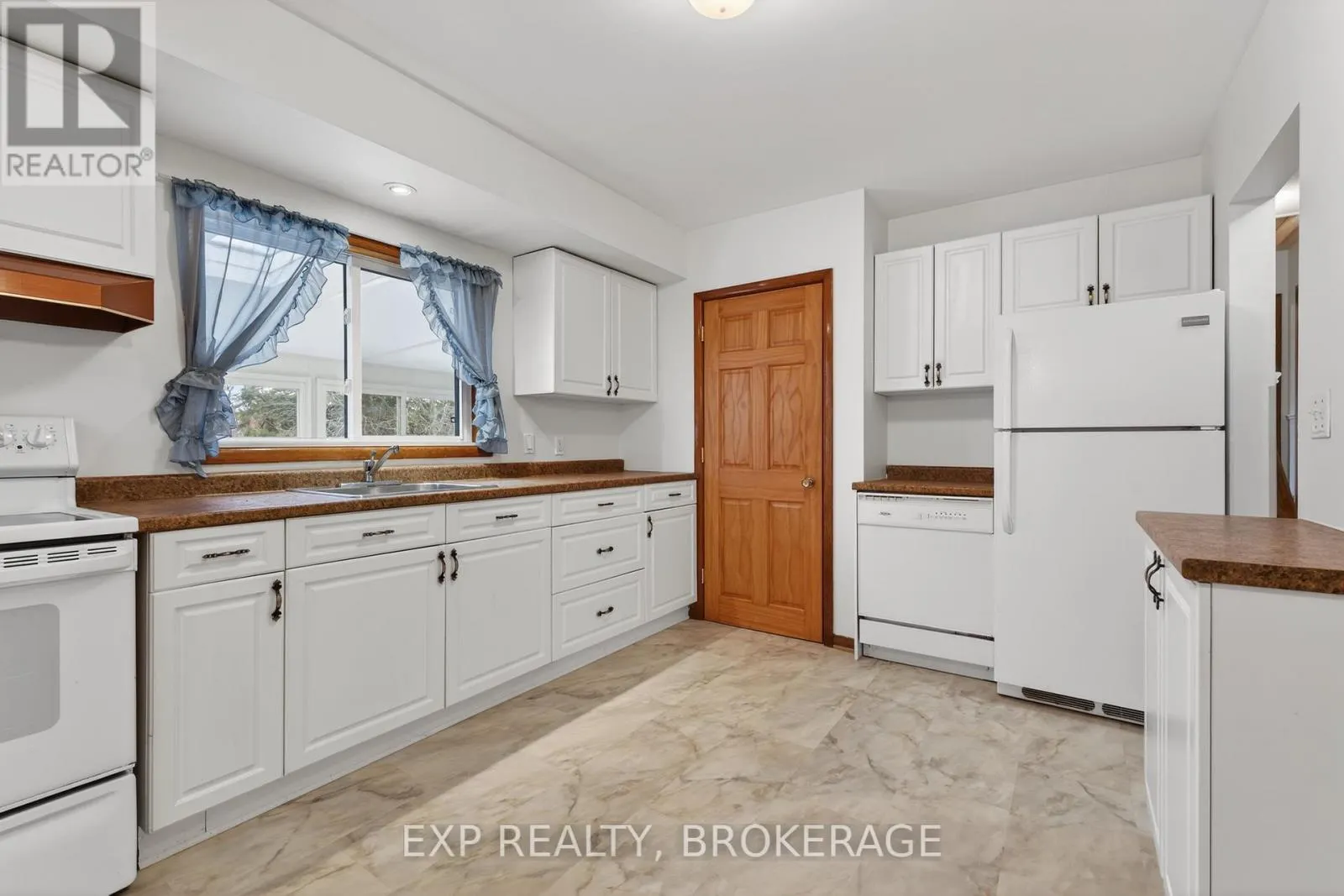 19 CONVAY CRESCENT