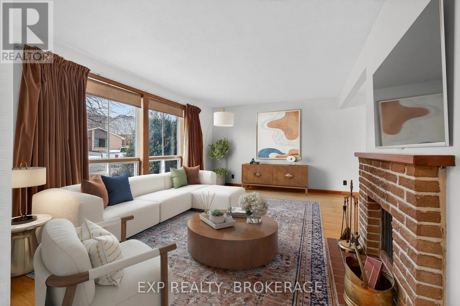 19 CONVAY CRESCENT