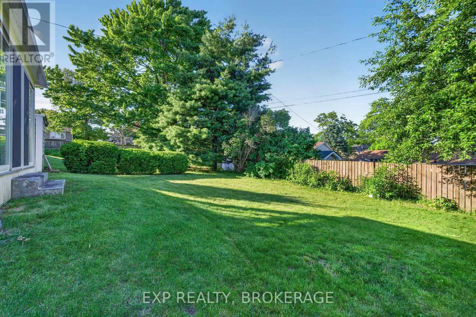 19 CONVAY CRESCENT