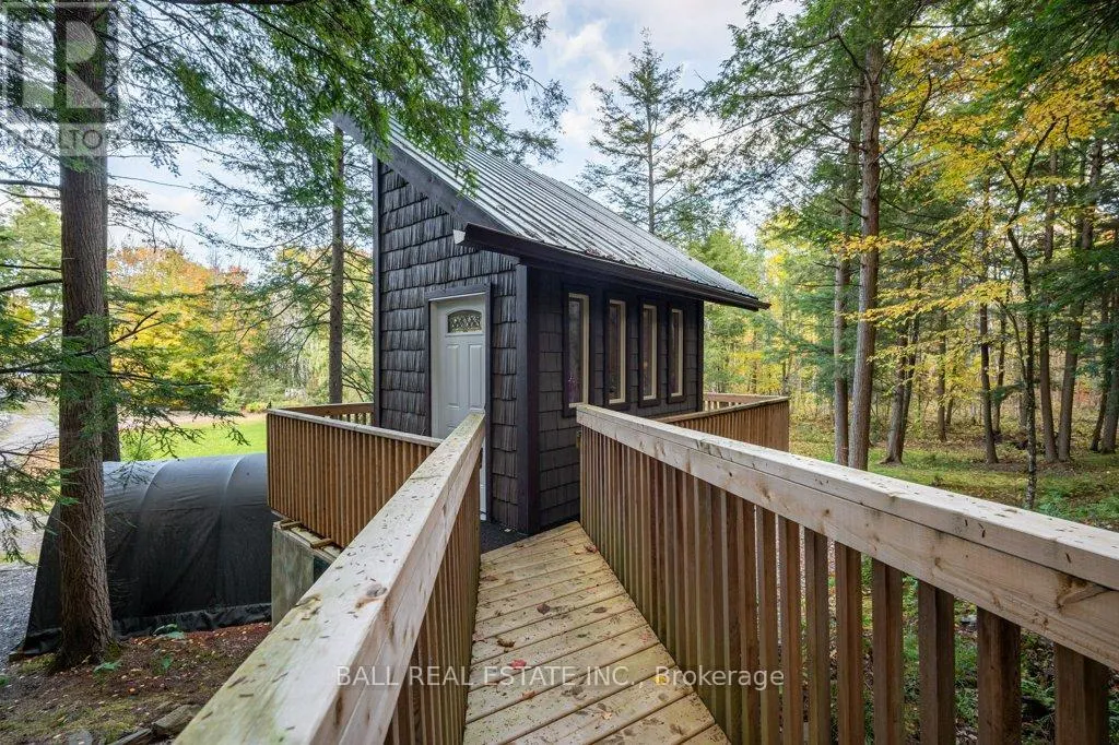 1329 TRAPPERS LANE