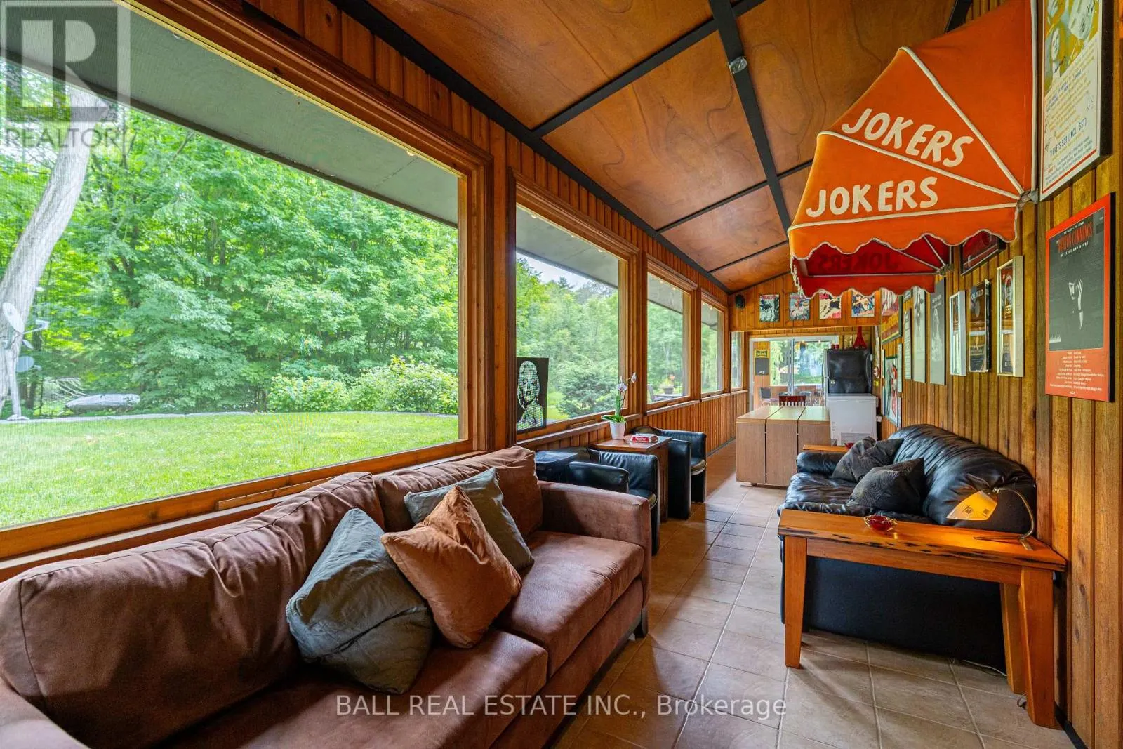 1329 TRAPPERS LANE
