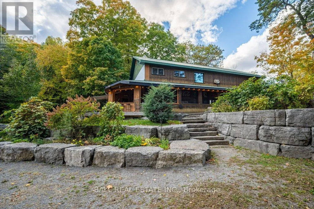 1329 TRAPPERS LANE