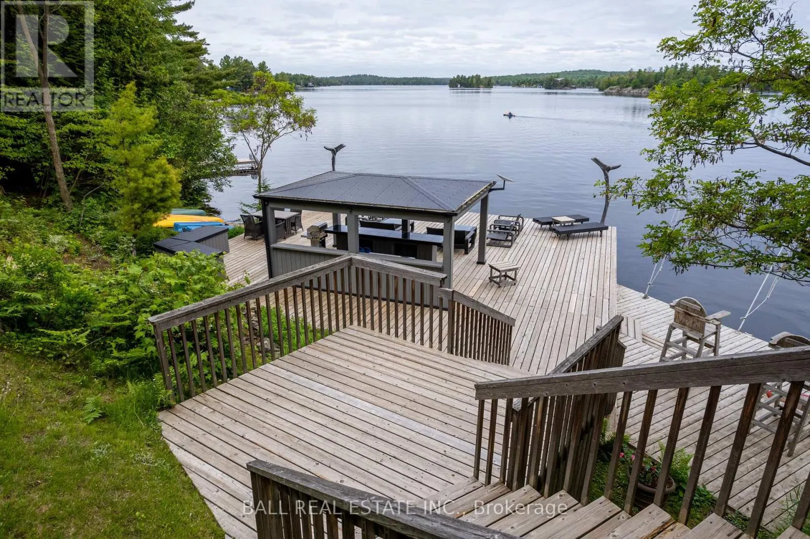1329 TRAPPERS LANE