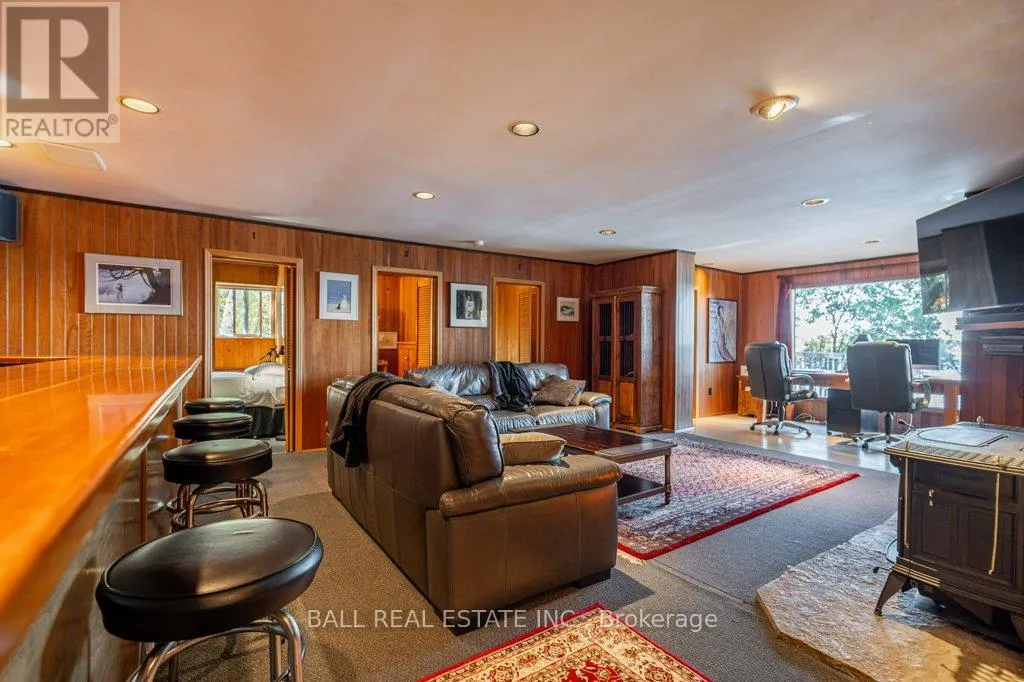 1329 TRAPPERS LANE