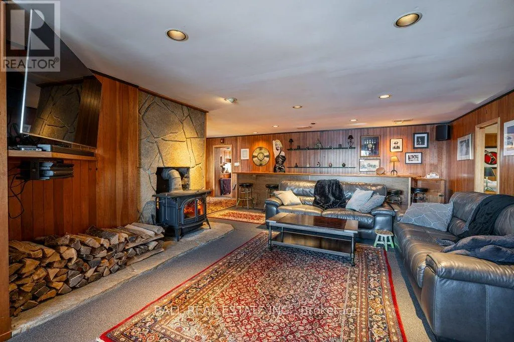 1329 TRAPPERS LANE