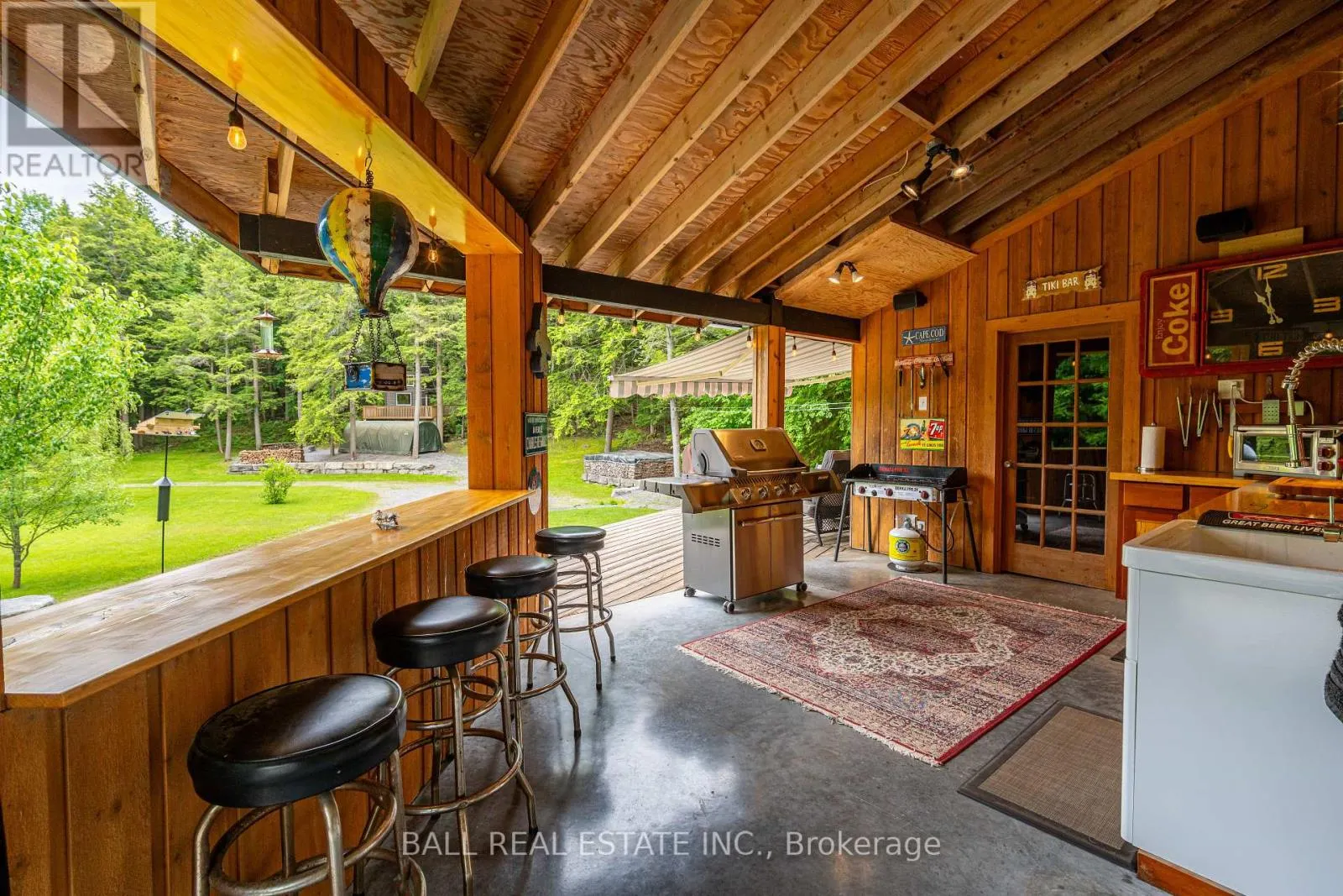 1329 TRAPPERS LANE