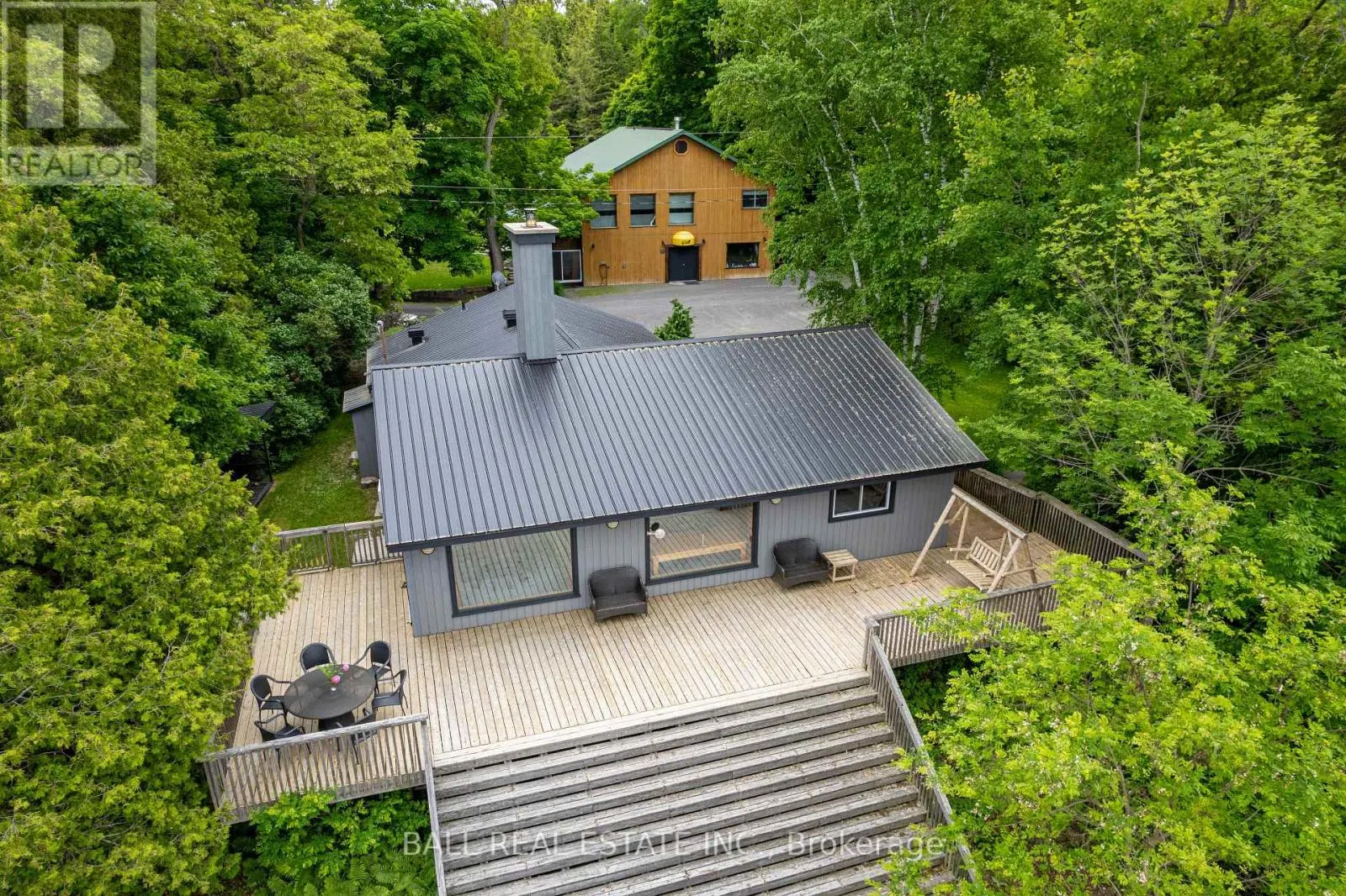 1329 TRAPPERS LANE