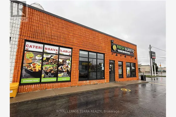 A - 652 FAIRWAY ROAD S