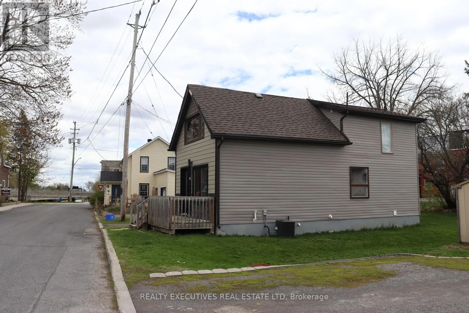 18 MILL STREET