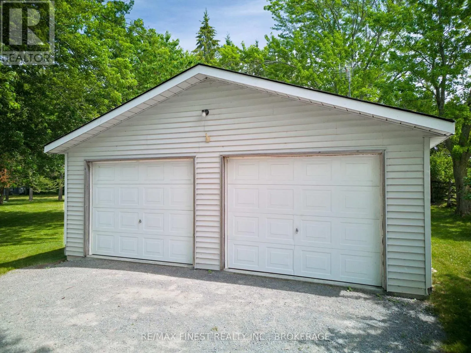 120 DRUMGOOLE LANE
