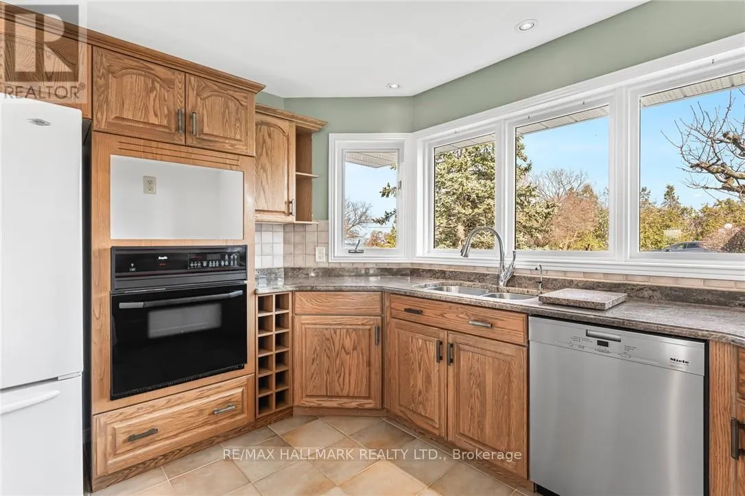 3503 LAKESHORE ROAD