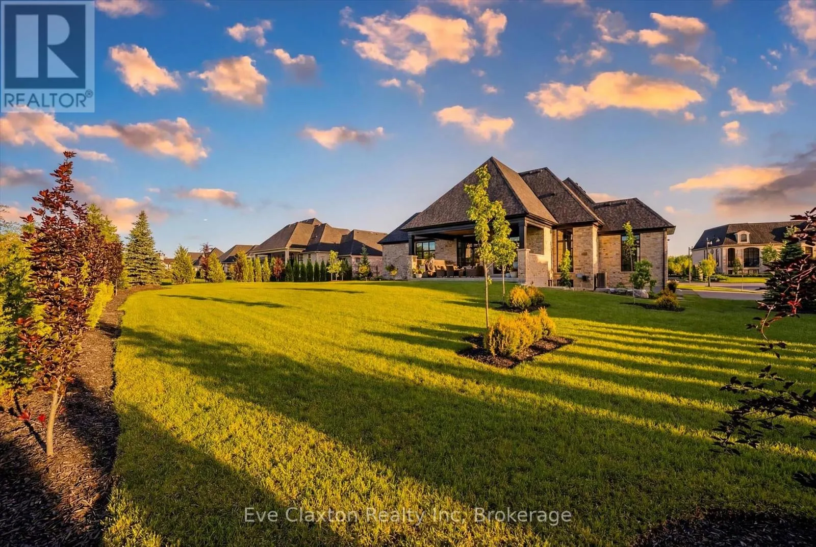 112 HERITAGE LAKE DRIVE