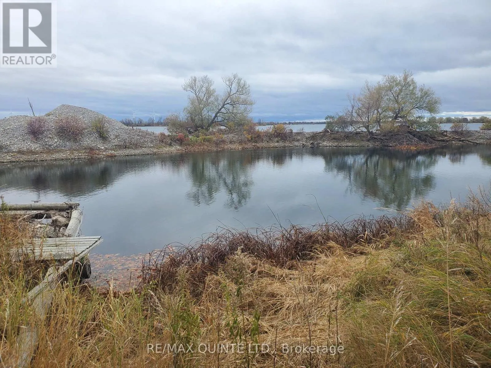 40 FISHERMAN'S COVE LANE