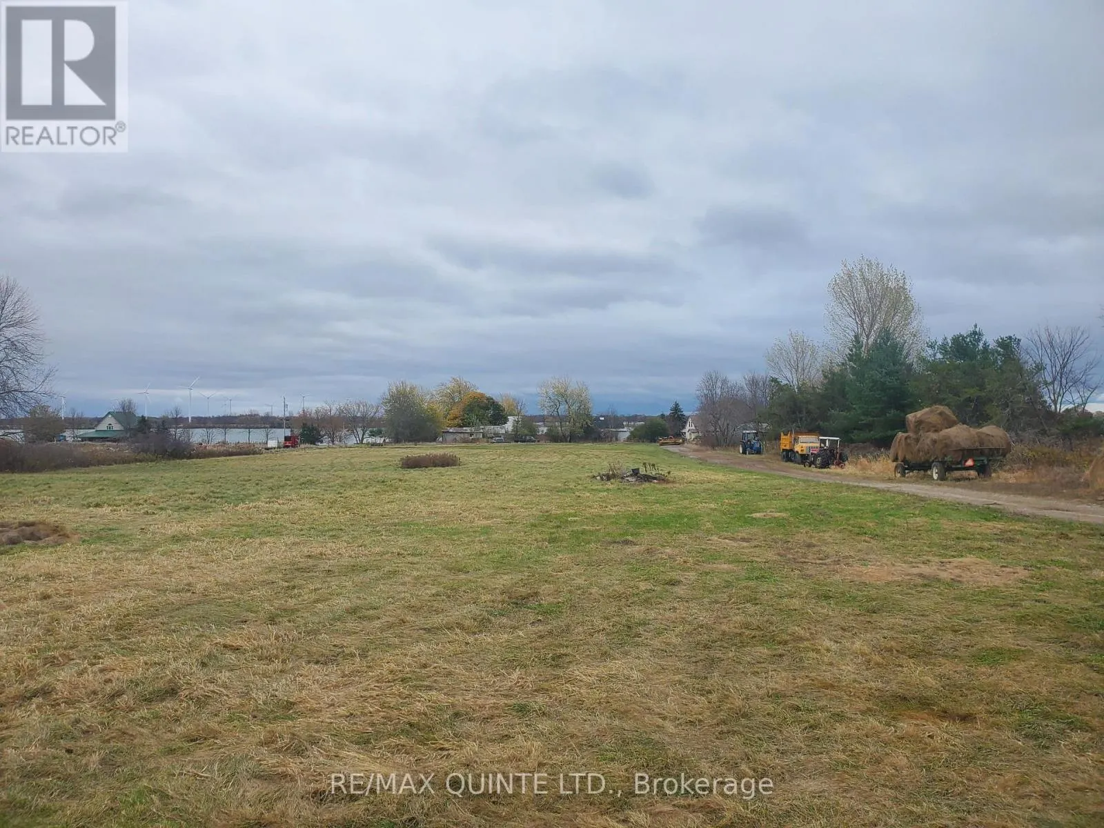 40 FISHERMAN'S COVE LANE