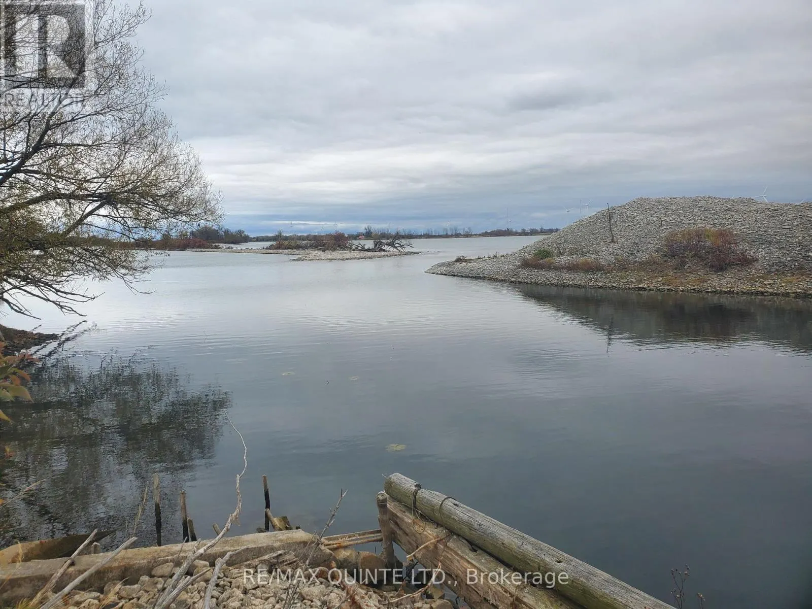 40 FISHERMAN'S COVE LANE
