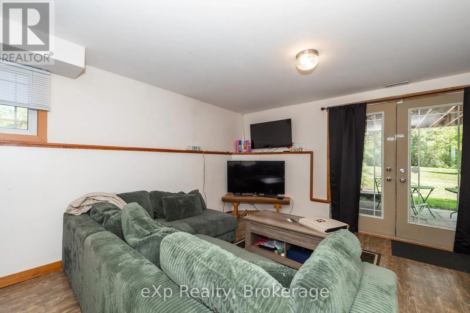 910 26TH STREET E