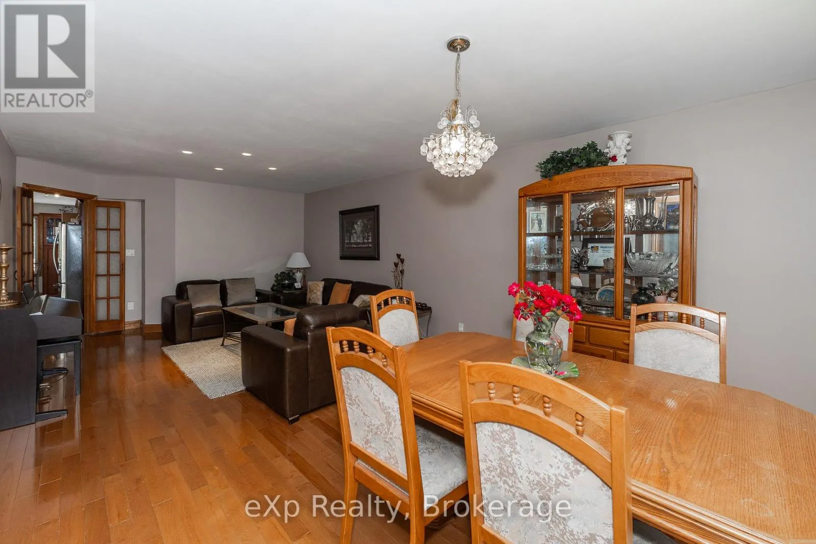 910 26TH STREET E