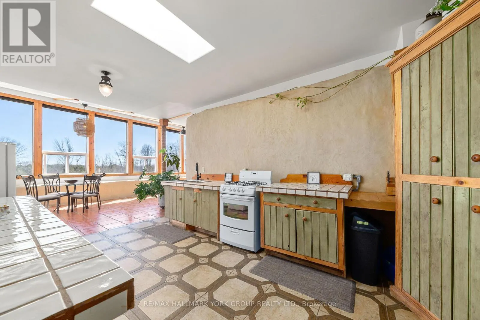 1375 QUEENSBOROUGH ROAD