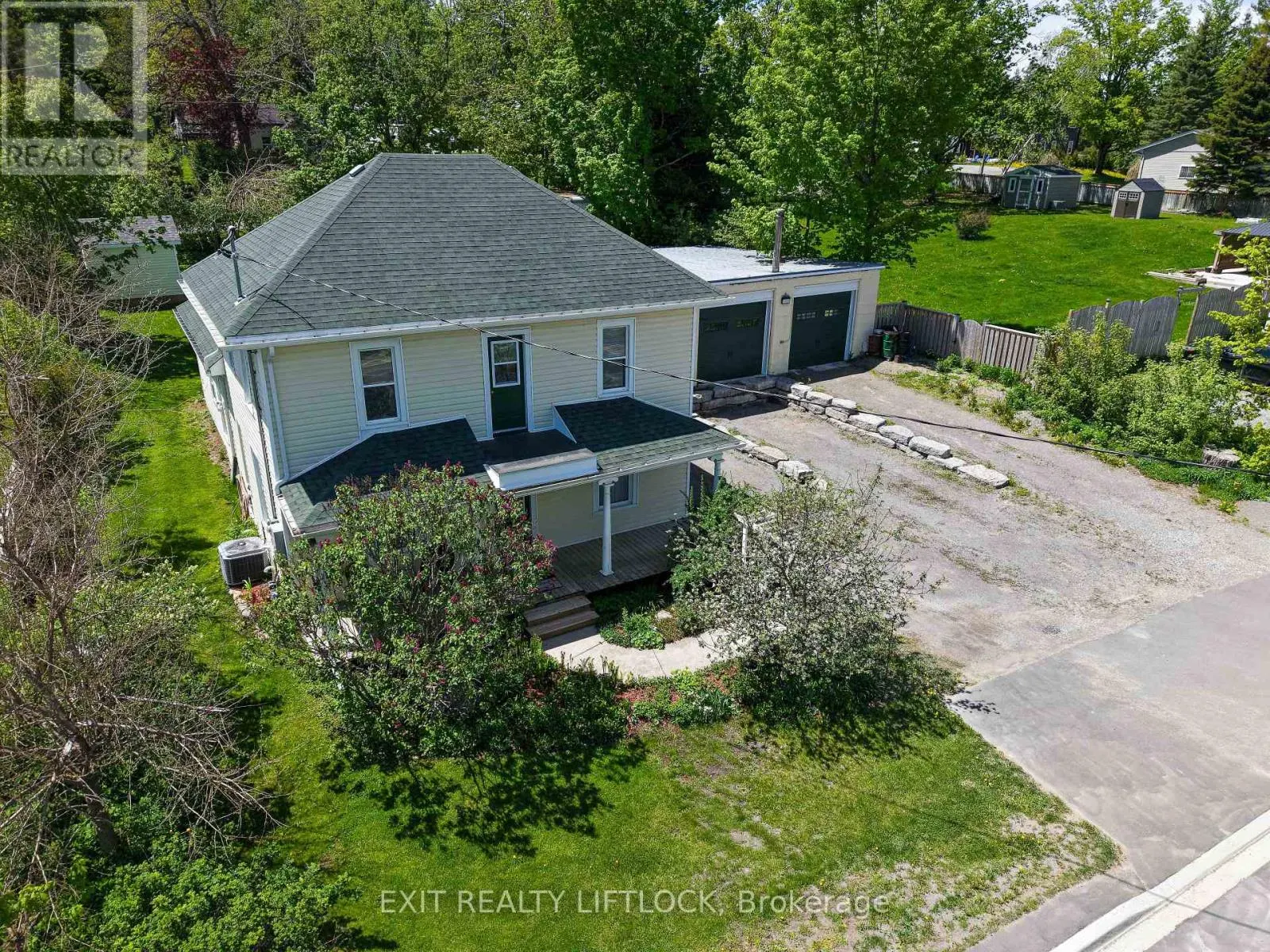 2464 QUEEN MARY STREET