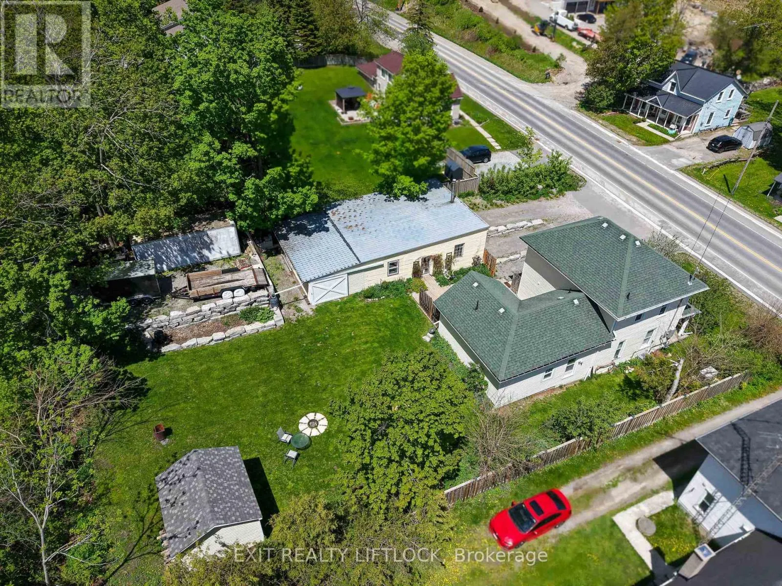 2464 QUEEN MARY STREET