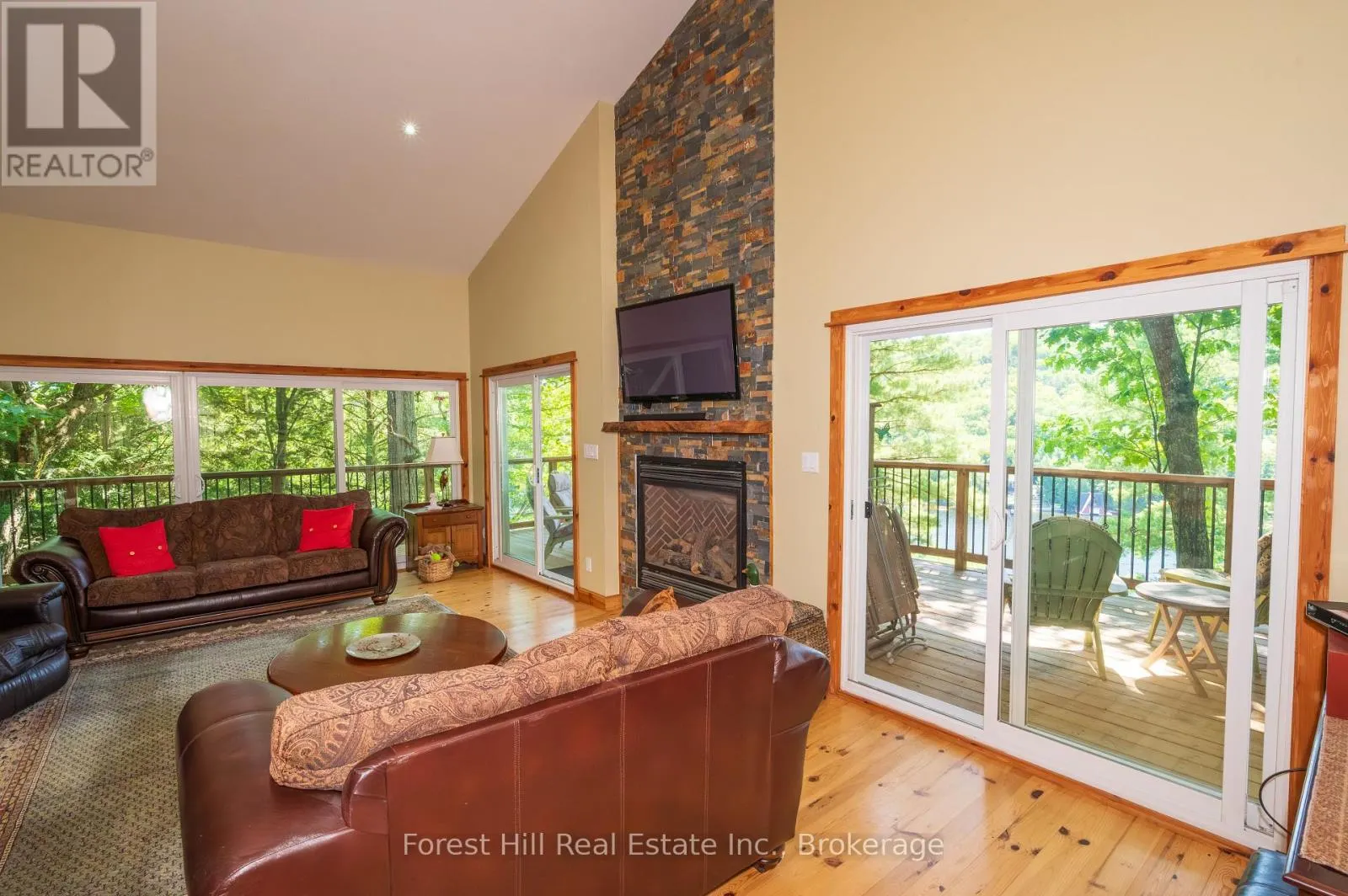 1289 DELBROOKE ROAD S