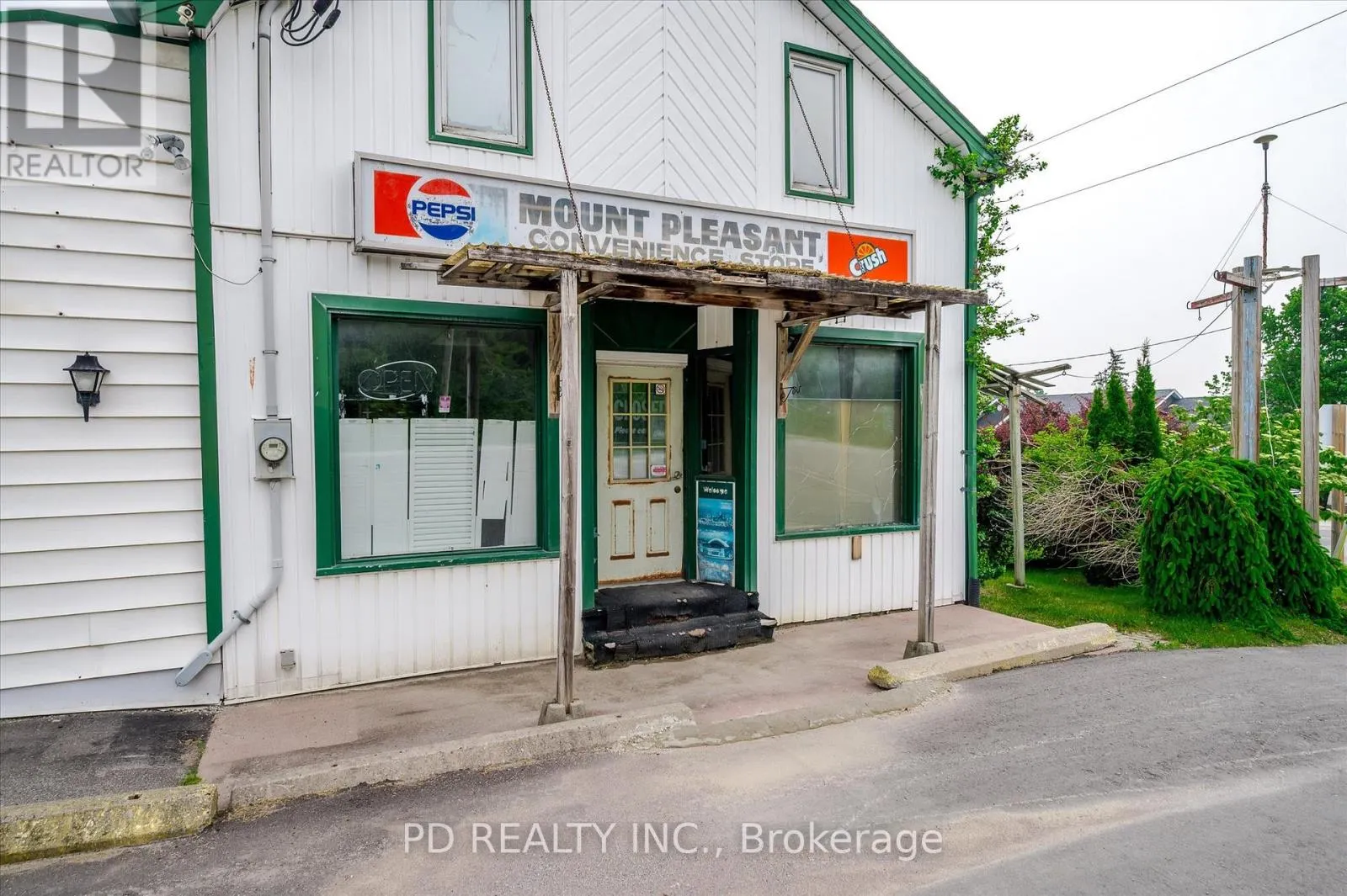 2449 QUEEN MARY STREET