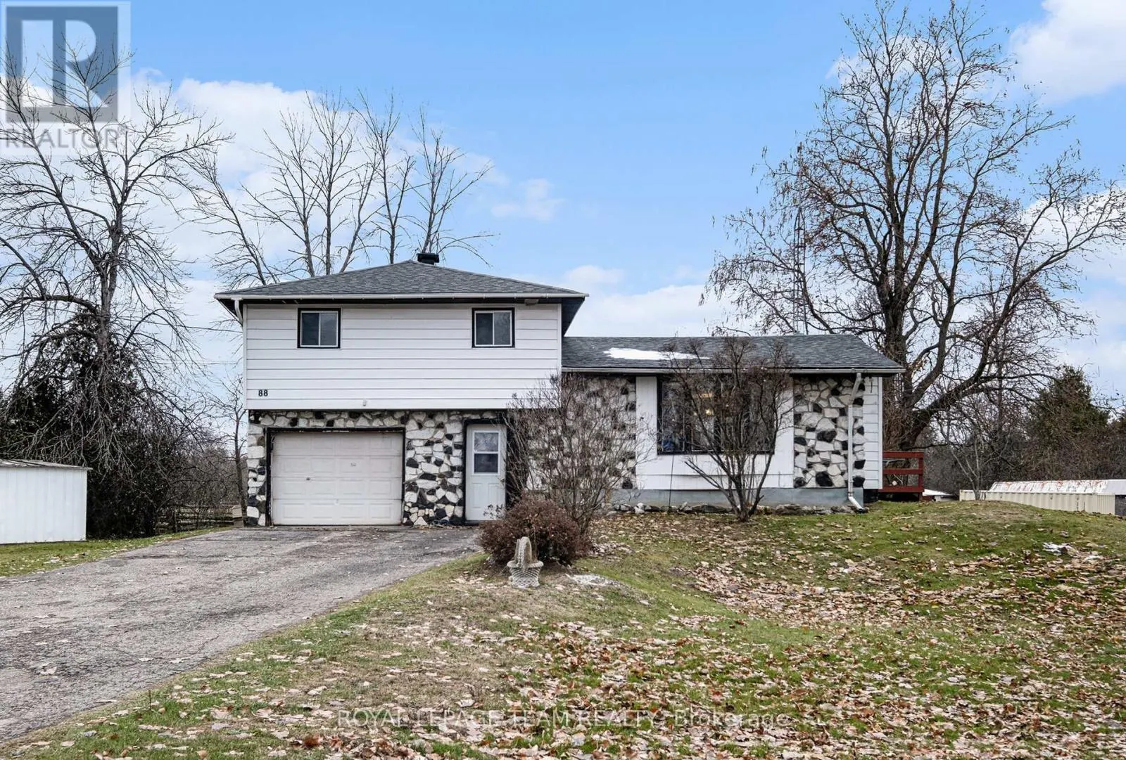 88 BAY ROAD