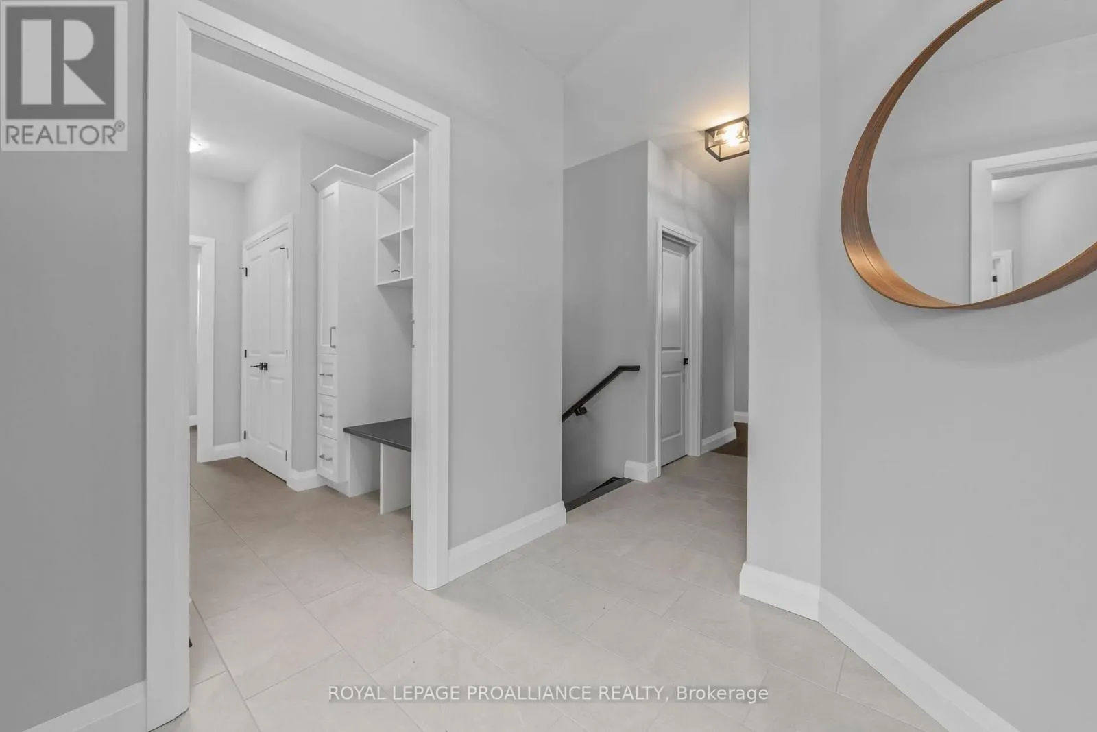 5 MACKENZIE JOHN CRESCENT