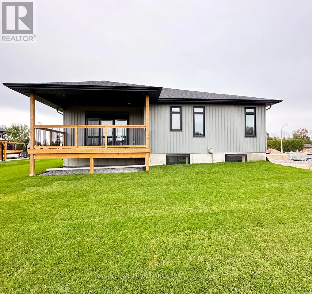 5 MACKENZIE JOHN CRESCENT